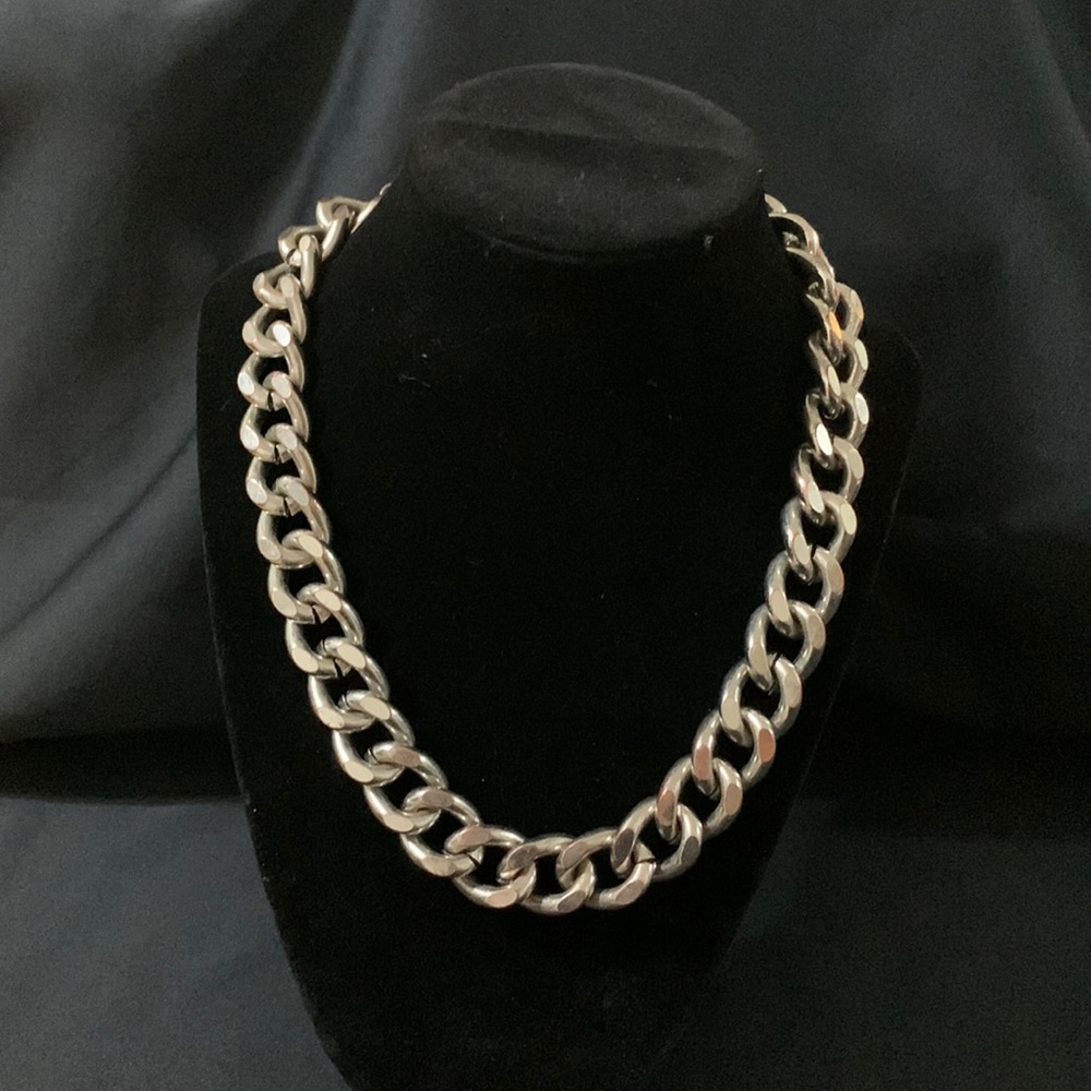 Chunky silver chain